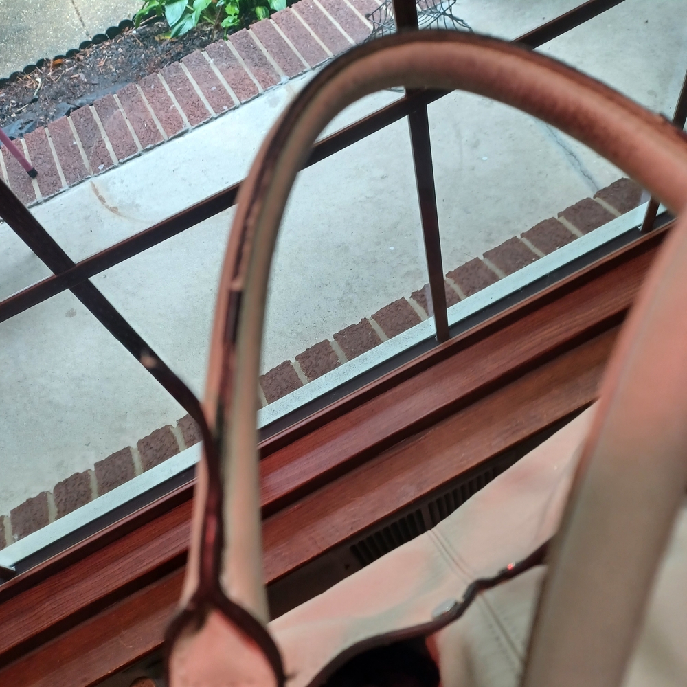 Elegant Tignanello Cream Women's Handbag - Picture 7 of 12